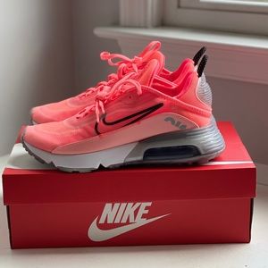 *Brand New* Nike W Air Max 2090